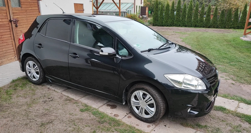 Toyota Auris cena 29900 przebieg: 158000, rok produkcji 2011 z Nidzica małe 466